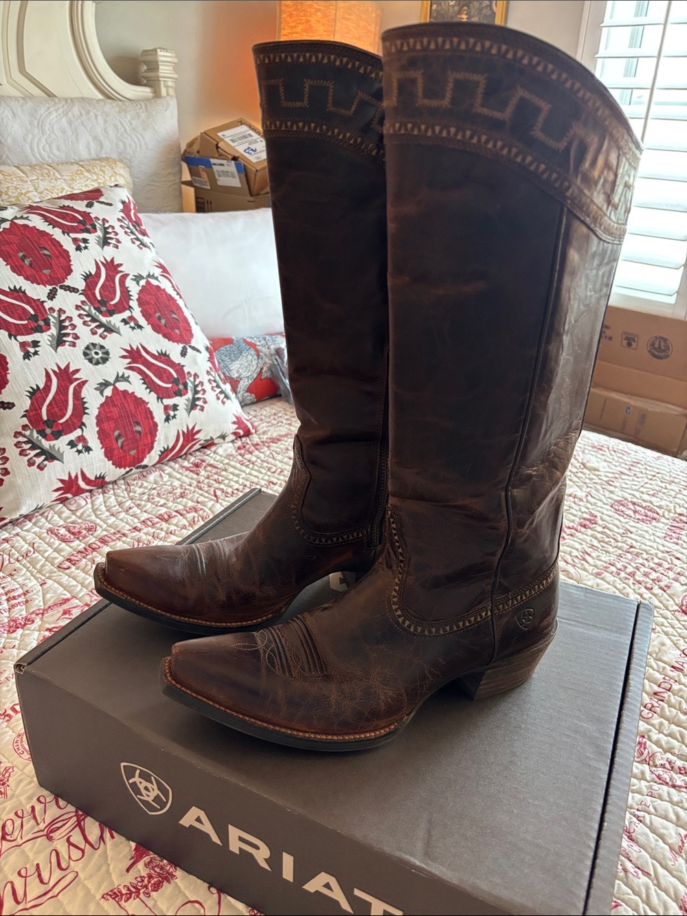 Ariat Women’s Distressed Dark Brown Leather Sahara Tall Boots SZ 10B